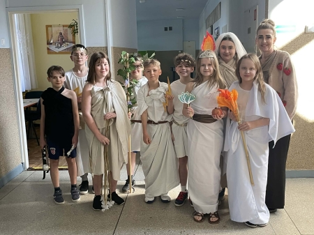 Bogowie greccy z Olimpu - lekcja języka polskiego