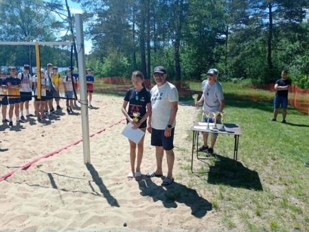 II miejsce w Igrzyskach Młodzieży Szkolnej Powiatu częstochowskiego dziewcząt w piłce plaż